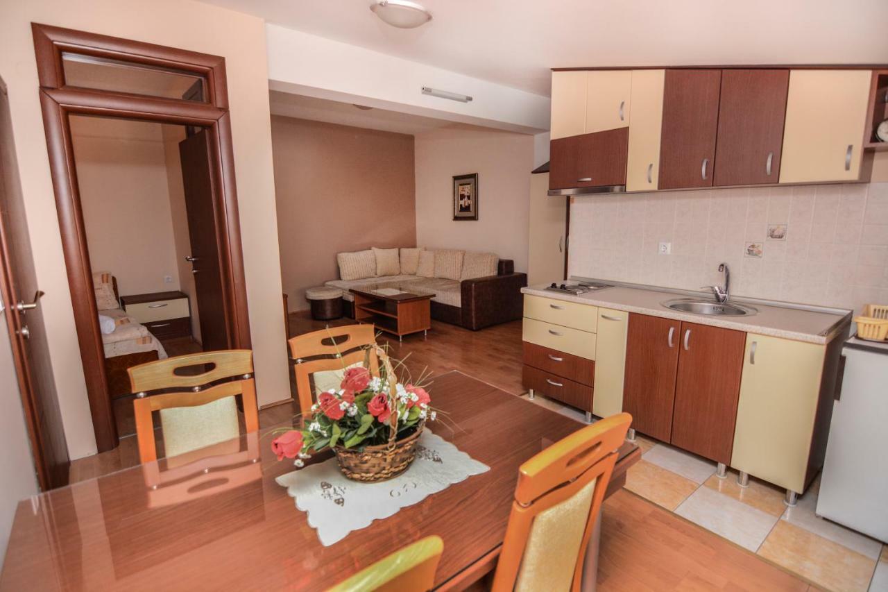 Darni Central Apartments - Bazaar Location With Free Parking Ohrid Exterior photo